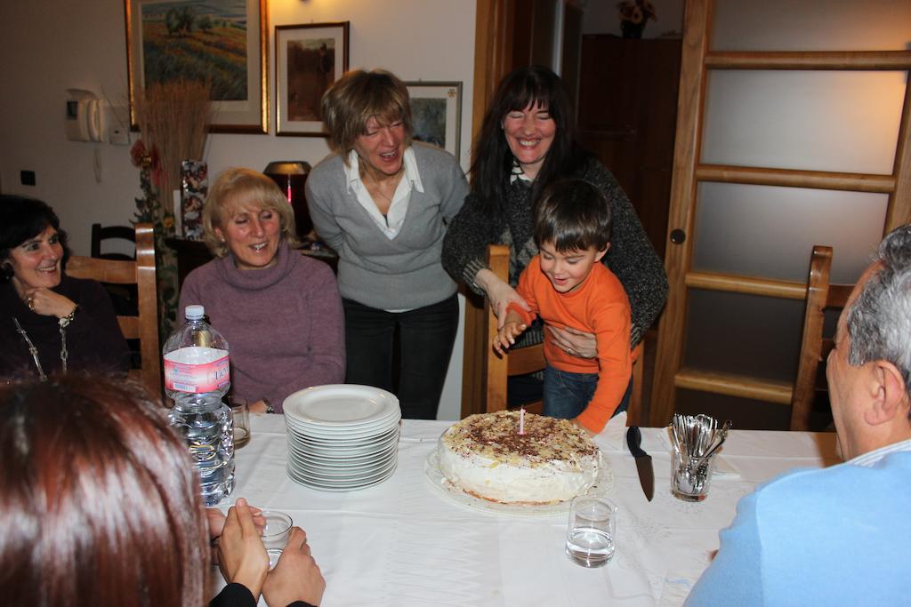 Albergo Ristorante Montecucco Da Tobia Sigillo Εξωτερικό φωτογραφία