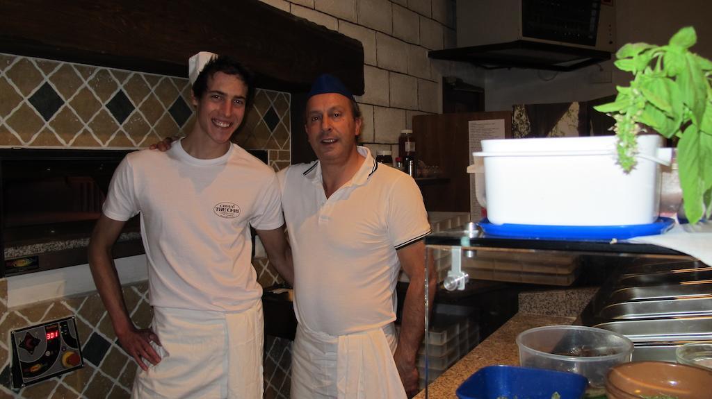 Albergo Ristorante Montecucco Da Tobia Sigillo Εξωτερικό φωτογραφία